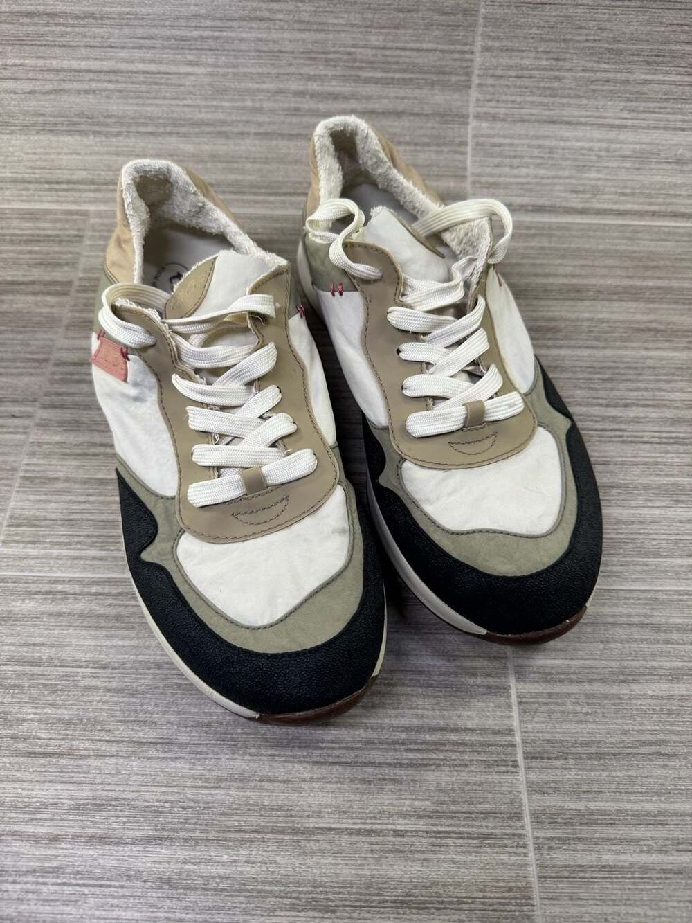Taos Direction Sneakers Size 8.5 Grey Cloud Multi Jogger Shoes